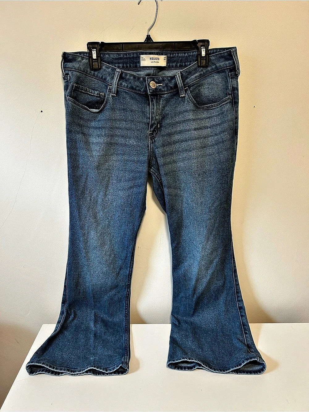 Y2K Hollister Low-Rise Bootcut Jeans in Blue Waist 32/14 short